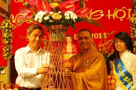 Séc: Phật tử người Việt tại thành phố Brno mừng Vu Lan 2011